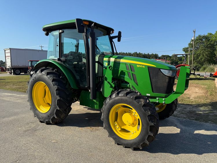 U – John Deere 5100E – (STK#0101T005754)